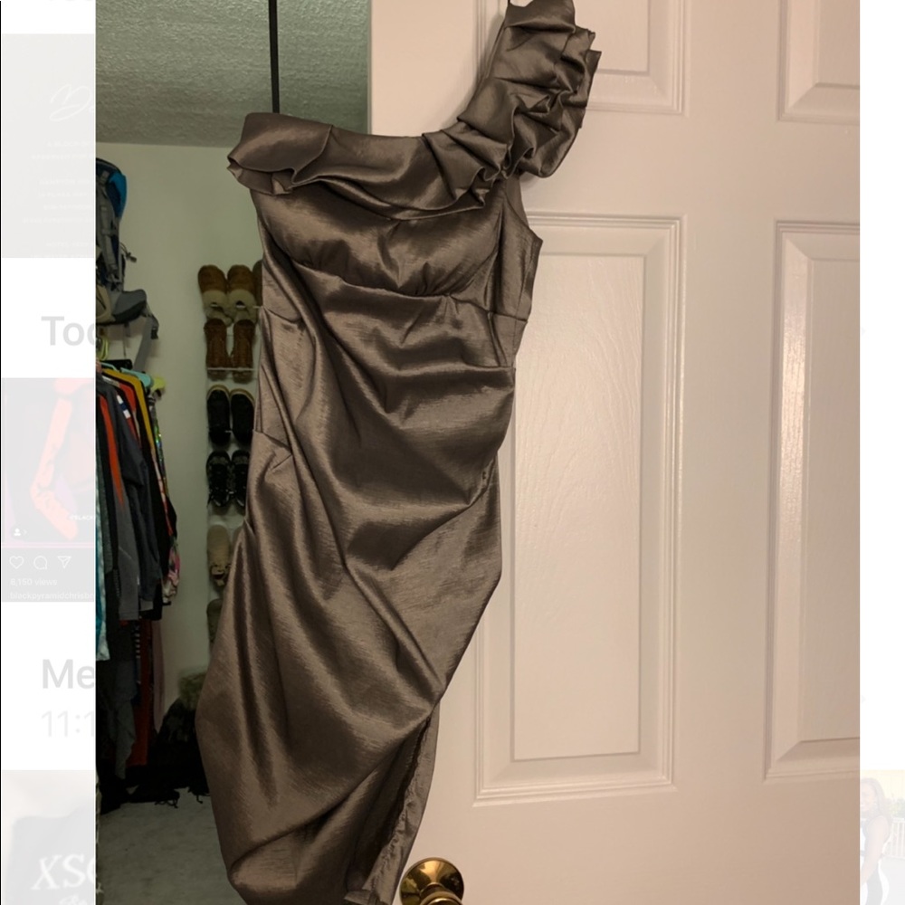 Perfect dress for a formal wedding!